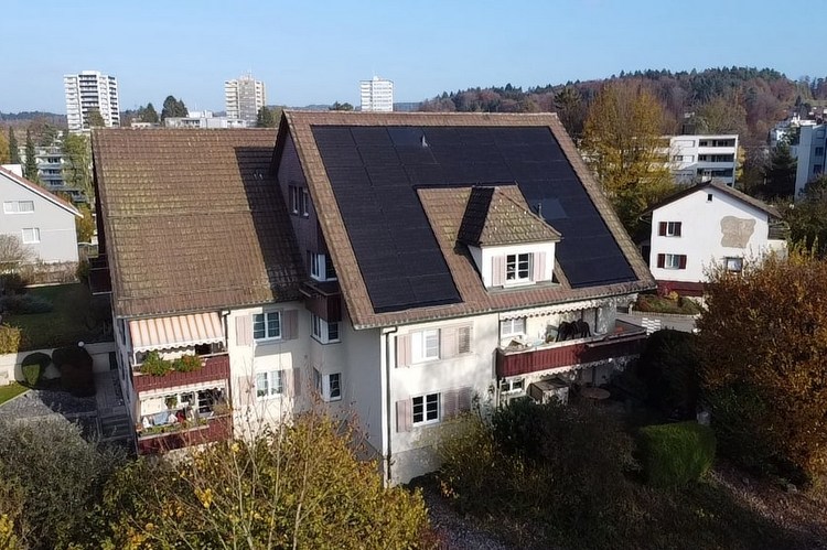 Solaranlage Indach Arres Mehrfamilienhaus